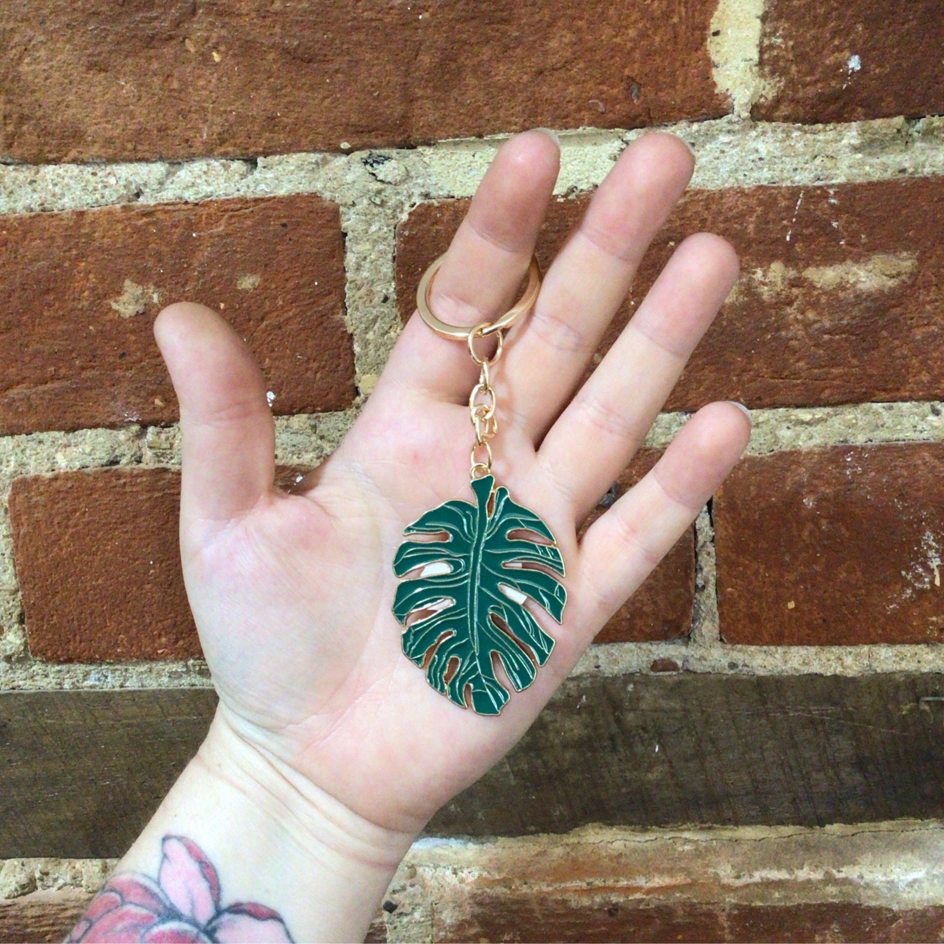 Monstera keyring top
